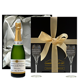 Personalised Champagne with Engraved Signature Flutes