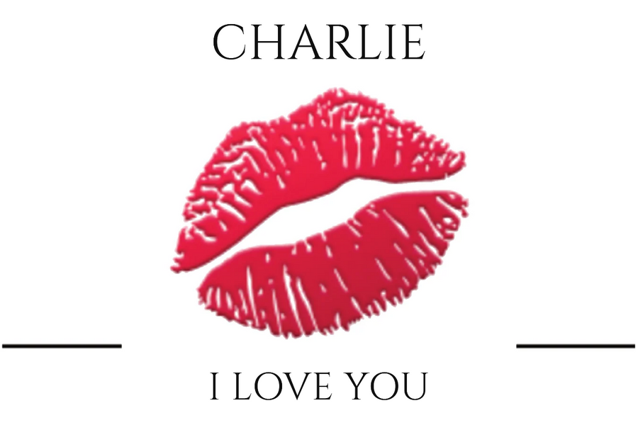 Bold personalised Champagne label with a red lipstick kiss, a name in capitals and 'I Love You' – pure romance