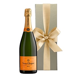 Veuve Clicquot Yellow Label - in Gold Gift Box